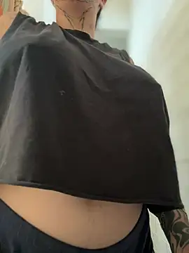 CarolQueen1  online show from 05/01/26, 12:43