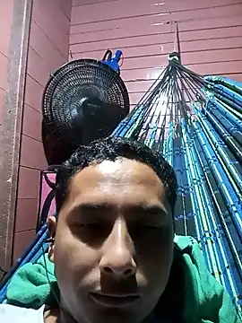 Snapshot of Gabsilva12 chatting on 04/04/26, 04:00 Gabsilva12 online show from 04/04/26, 04:00