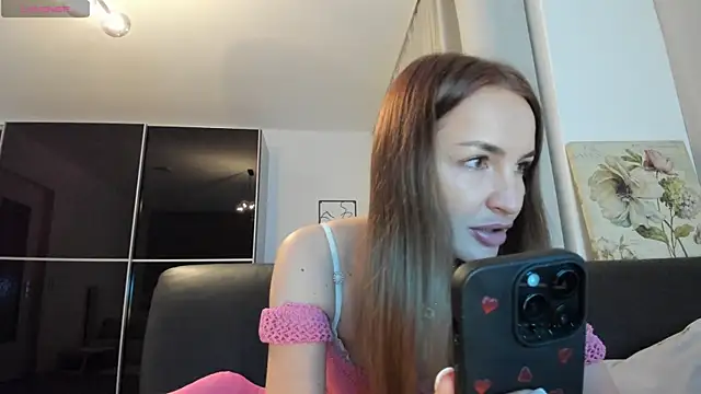 Snapshot of LunaWalter chatting on 03/17/26, 08:56 LunaWalter online show from 03/17/26, 08:56