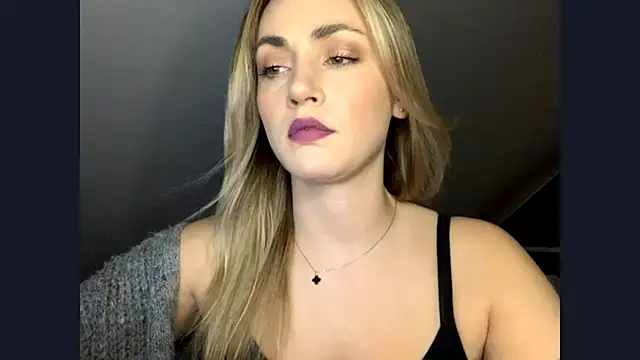 ScarlettSensitive online show from 05/08/26, 02:33