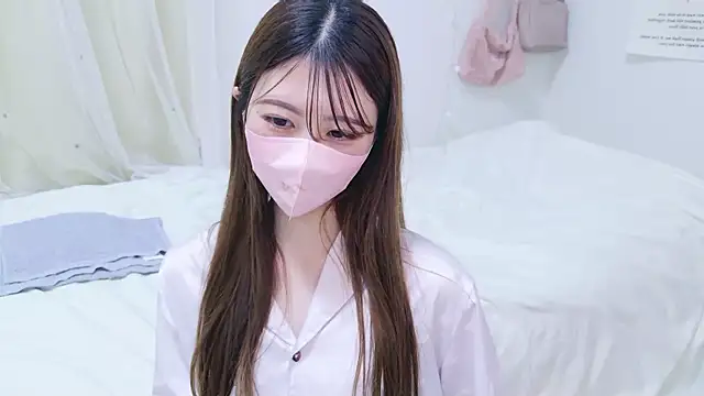 Yua-channel  online show from 05/16/26, 12:04