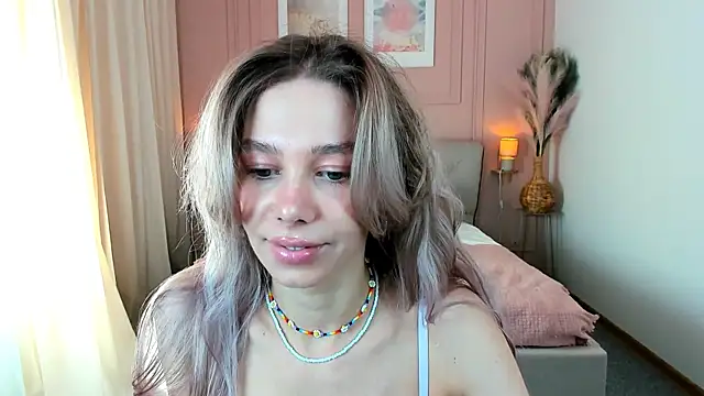 Snapshot of LuluAlis chatting on 04/27/26, 01:31 LuluAlis online show from 04/27/26, 01:31