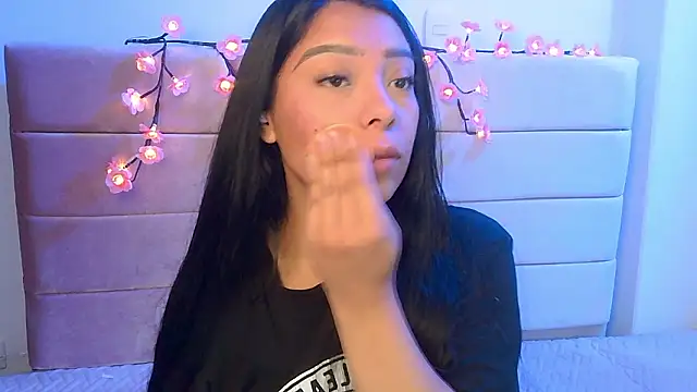 MiaCute fit8 online show from 03/17/26, 07:39