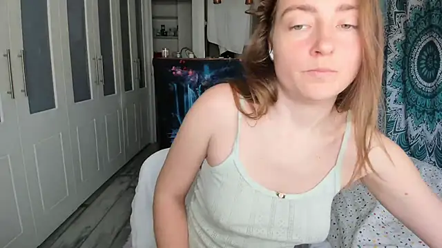 Snapshot of LiaSasha chatting on 04/25/26, 01:36 LiaSasha online show from 04/25/26, 01:36