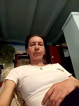 Snapshot of Tania9876 chatting on 04/25/26, 06:38 Tania9876 online show from 04/25/26, 06:38