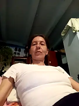 Snapshot of Tania9876 chatting on 05/12/26, 07:33 Tania9876 online show from 05/12/26, 07:33