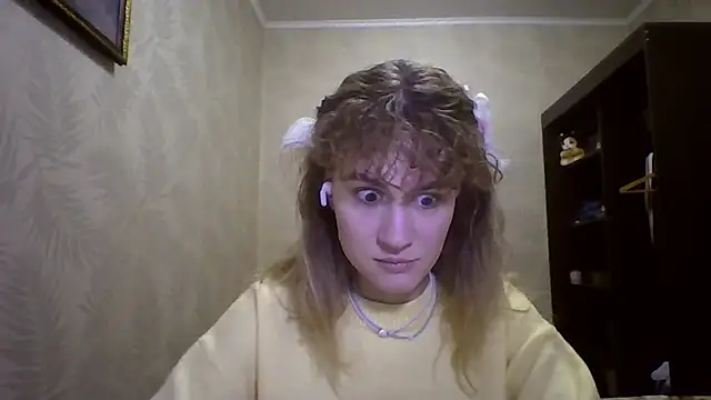 Snapshot of ElenoreHolguin chatting on 03/15/26, 03:40 ElenoreHolguin online show from 03/15/26, 03:40