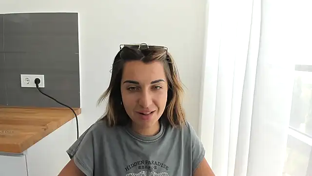 summmmersky1 online show from 06/23/26, 12:36