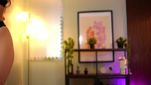 Lena Laurent online show from 05/13/26, 11:18