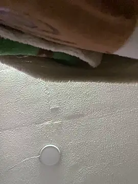 Snapshot of Milaac_ chatting on 03/17/26, 08:45 Milaac online show from 03/17/26, 08:45