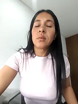 Camillemonroe  online show from 04/16/26, 01:23