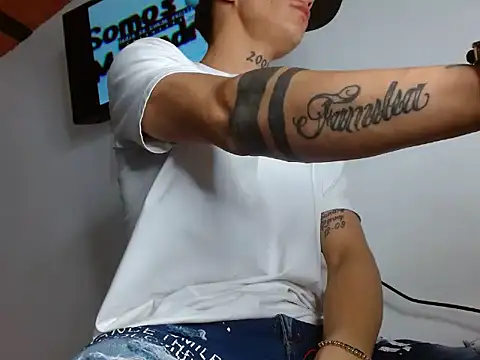 Snapshot of ethanchamo chatting on 03/20/26, 02:05 ethanchamo online show from 03/20/26, 02:05