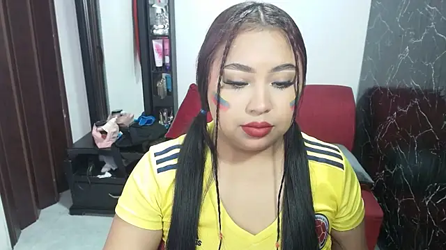 candymorena69 online show from 06/17/26, 01:01