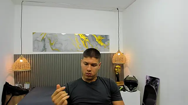 AlessandroFranco online show from 06/13/26, 01:31
