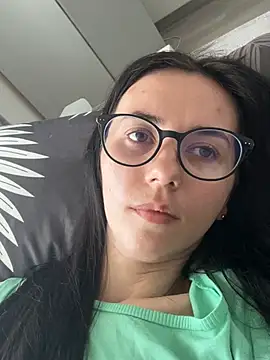 Oliviyaa kiss  online show from 03/18/26, 08:39