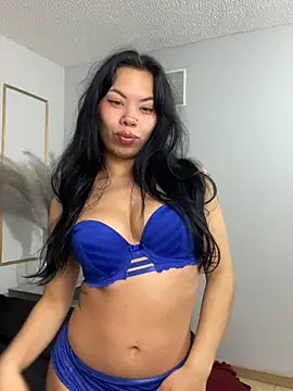 Queen Chanel XXX online show from 04/15/26, 08:53