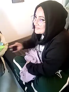Liily Foxxy online show from 05/19/26, 10:54