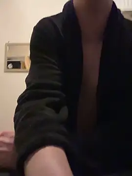 Snapshot of maniackle chatting on 03/10/26, 12:59 maniackle online show from 03/10/26, 12:59