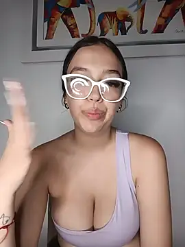 Kitty Loveee online show from 06/28/26, 11:11