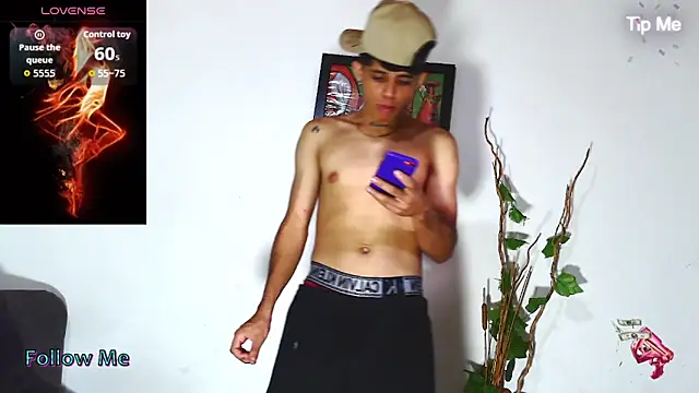 Snapshot of Dark_devil_7777 chatting on 03/13/26, 05:19 Dark devil 7777 online show from 03/13/26, 05:19