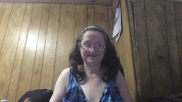 Snapshot of milfmichelle69 chatting on 07/04/26, 11:49 milfmichelle69 online show from 07/04/26, 11:49