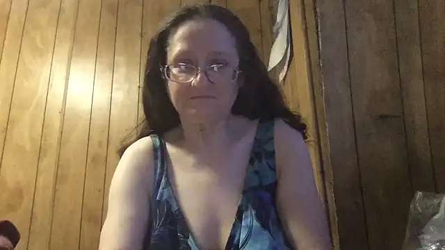Snapshot of milfmichelle69 chatting on 07/11/26, 12:46 milfmichelle69 online show from 07/11/26, 12:46