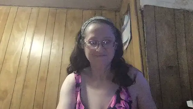 Snapshot of milfmichelle69 chatting on 07/12/26, 12:56 milfmichelle69 online show from 07/12/26, 12:56