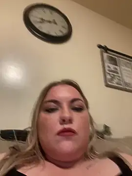 Snapshot of Jewelsbby93 chatting on 03/22/26, 04:16 Jewelsbby93 online show from 03/22/26, 04:16