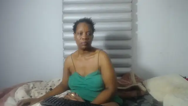 JoycyQueen online show from 05/02/26, 03:17
