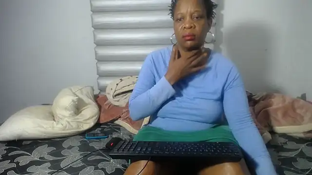 JoycyQueen online show from 05/03/26, 04:57