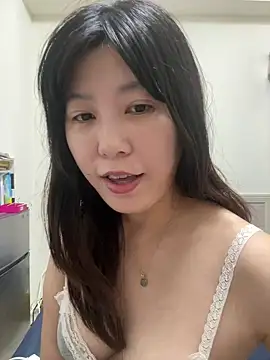 vivi131927 online show from 05/18/26, 05:19