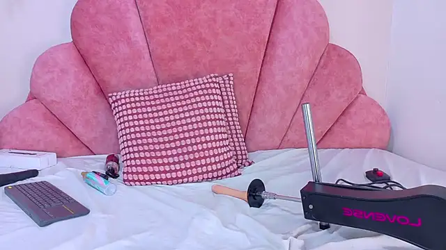 Meganlove   online show from 05/28/26, 03:04