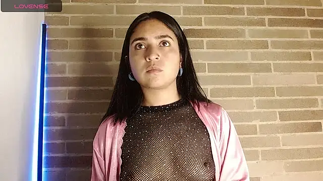 sweet-little online show from 05/13/26, 02:20