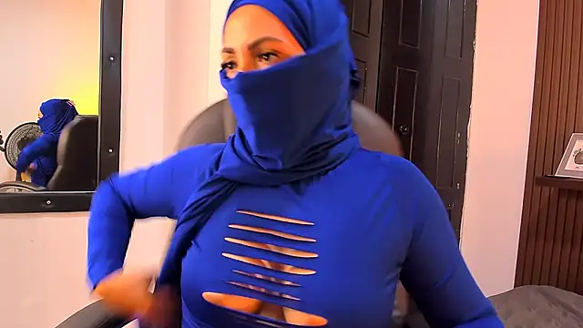 Snapshot of kataleya_fahem chatting on 03/17/26, 02:09 kataleya fahem online show from 03/17/26, 02:09