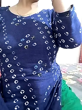 Snapshot of Miss-Akhi5500 chatting on 03/17/26, 08:56 Miss-Akhi5500 online show from 03/17/26, 08:56