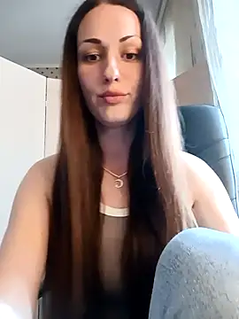 LunaCrystall online show from 05/02/26, 03:50