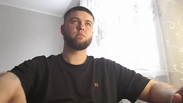 Snapshot of Ar4eewal chatting on 03/17/26, 01:47 Ar4eewal online show from 03/17/26, 01:47