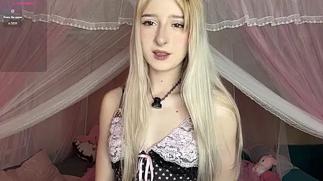 OnlyEva1 online show from 06/10/26, 09:30