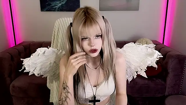 Snapshot of VitaMorphosis chatting on 03/26/26, 10:37 VitaMorphosis online show from 03/26/26, 10:37