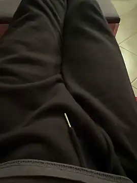 Snapshot of rodden17 chatting on 03/13/26, 05:52 rodden17 online show from 03/13/26, 05:52