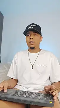 Snapshot of Randdy_333 chatting on 03/12/26, 05:35 Randdy 333 online show from 03/12/26, 05:35