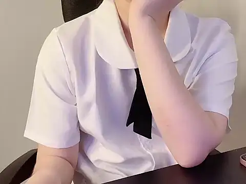 Snapshot of hunhun122 chatting on 05/09/26, 06:57 hunhun122 online show from 05/09/26, 06:57