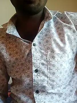 Snapshot of Telugucouple1431 chatting on 03/29/26, 04:34 Telugucouple1431 online show from 03/29/26, 04:34