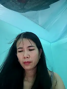 Snapshot of Geelio-playsx24 chatting on 05/14/26, 10:33 Geelio-playsx24 online show from 05/14/26, 10:33