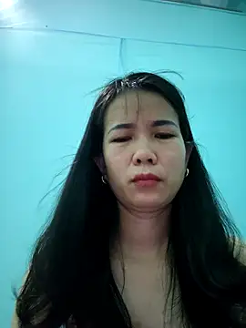 Snapshot of Geelio-playsx24 chatting on 05/18/26, 10:04 Geelio-playsx24 online show from 05/18/26, 10:04