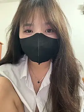 VyVy18 online show from 05/20/26, 05:19