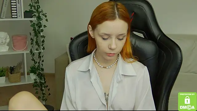 Rachel lips online show from 06/12/26, 08:02