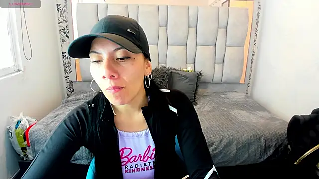 Abril Fox   online show from 06/26/26, 03:05