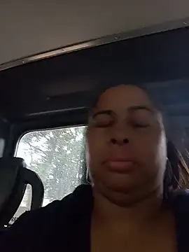 gatinha20257 online show from 05/20/26, 12:44