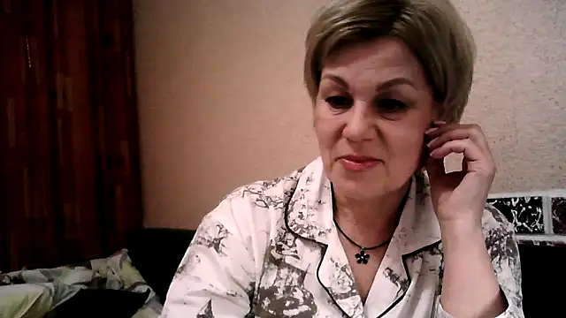 Snapshot of TatkaYang chatting on 04/15/26, 07:21 TatkaYang online show from 04/15/26, 07:21